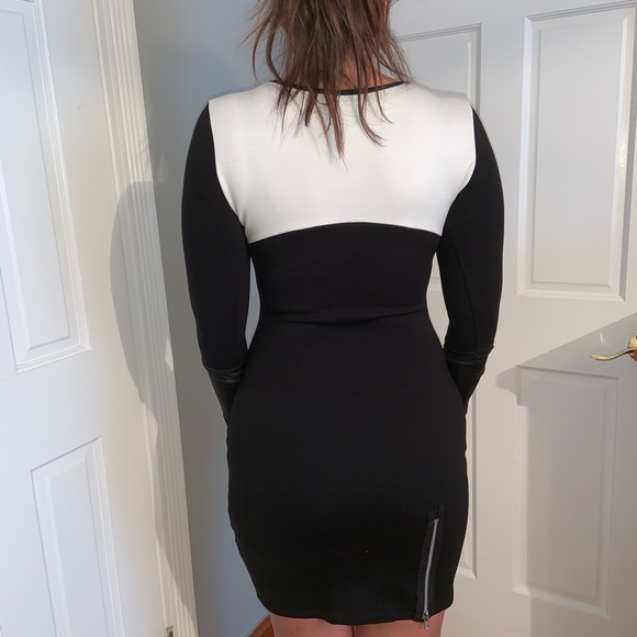 White and black color block dress size Medium - Picture 2 of 3